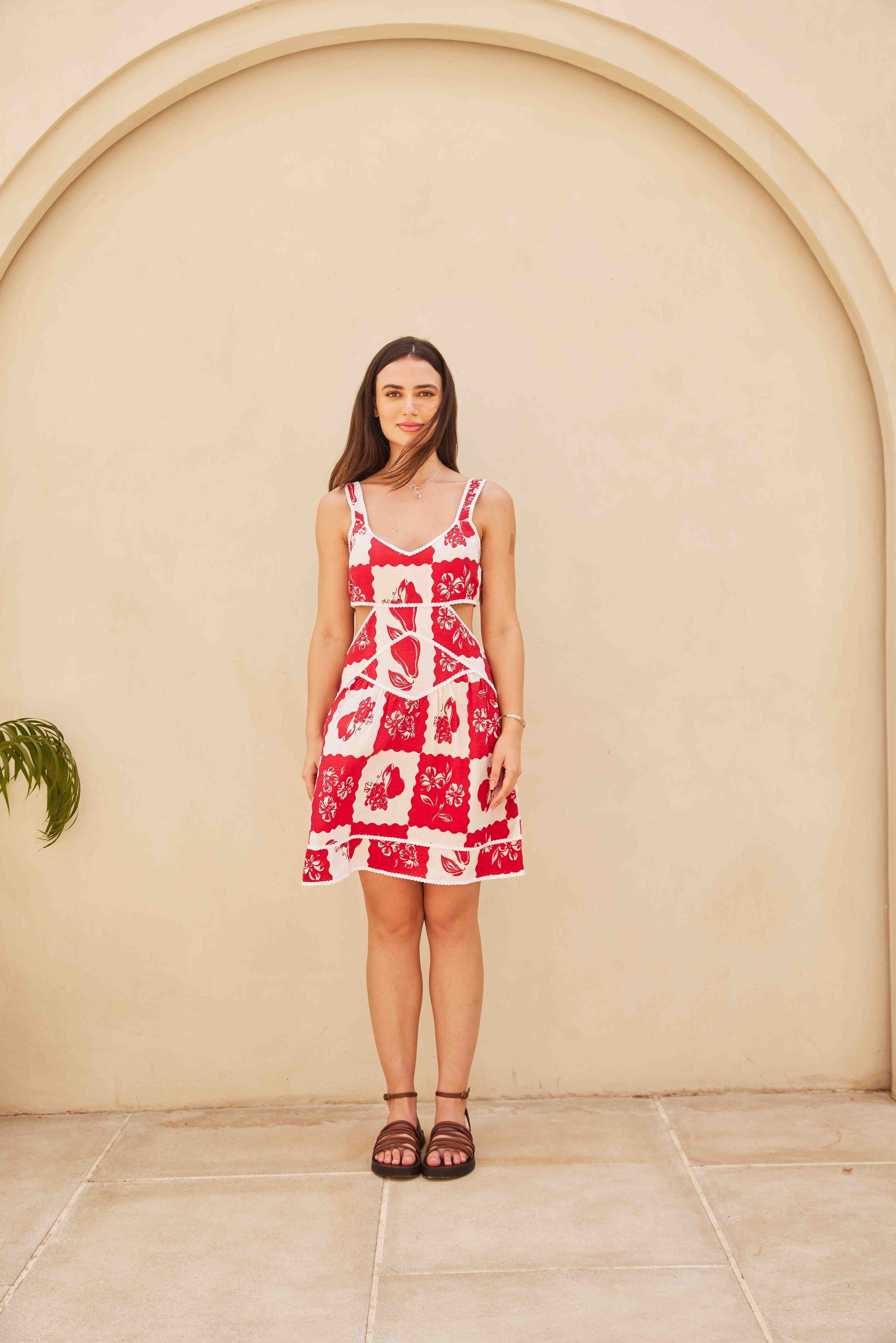 Printed dress with cut-out